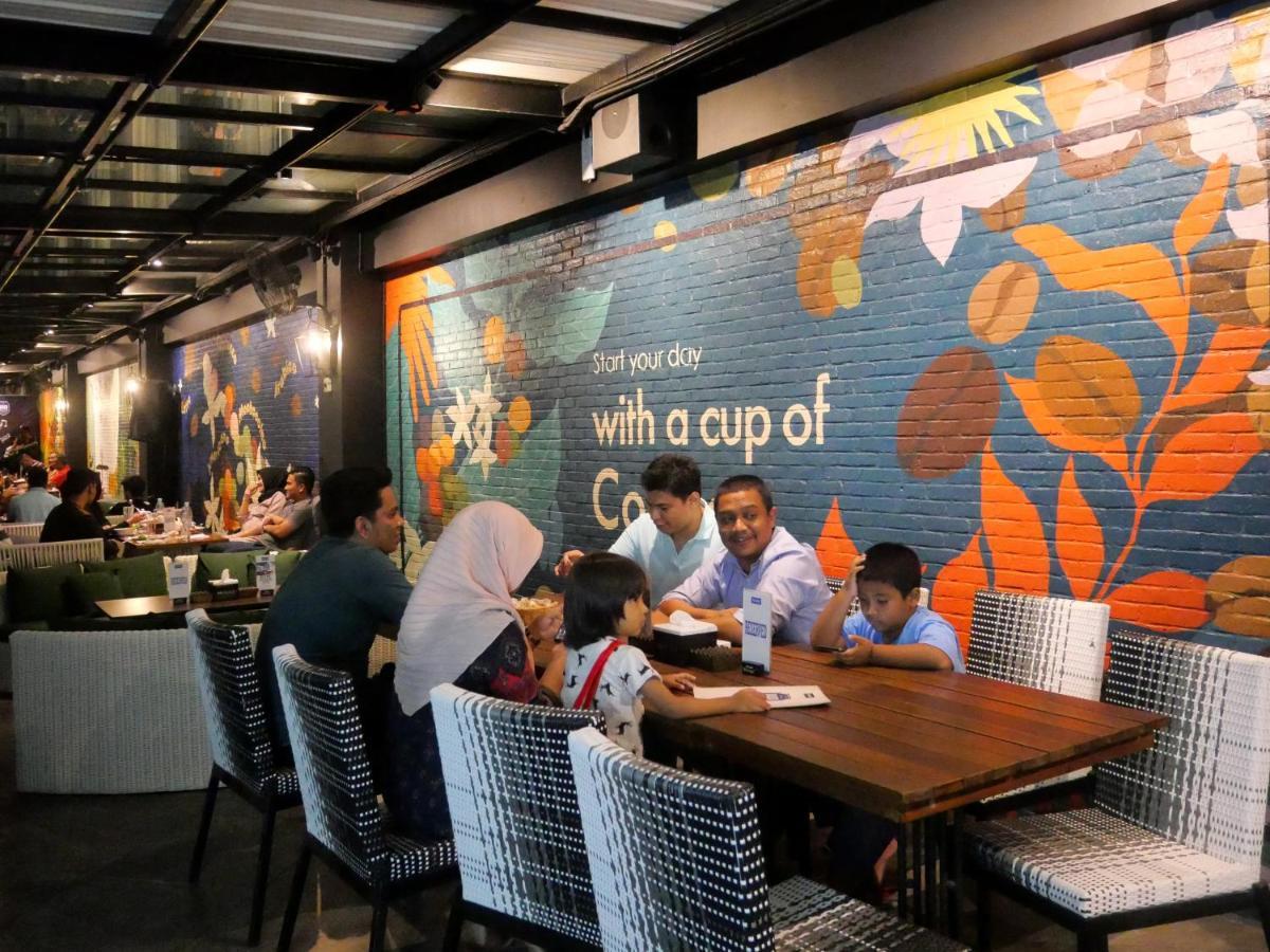 基里阿德姆拉雅阿策酒店 班达亚齐 外观 照片